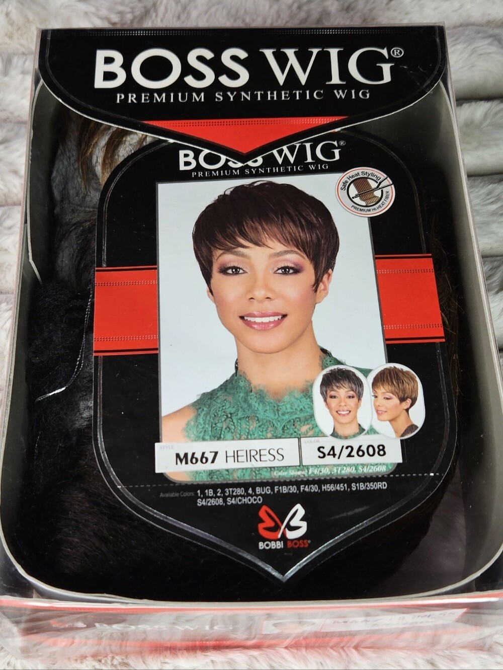 NWT Bobbi Boss M667 Heiress Pixie Wig Color S4/2608